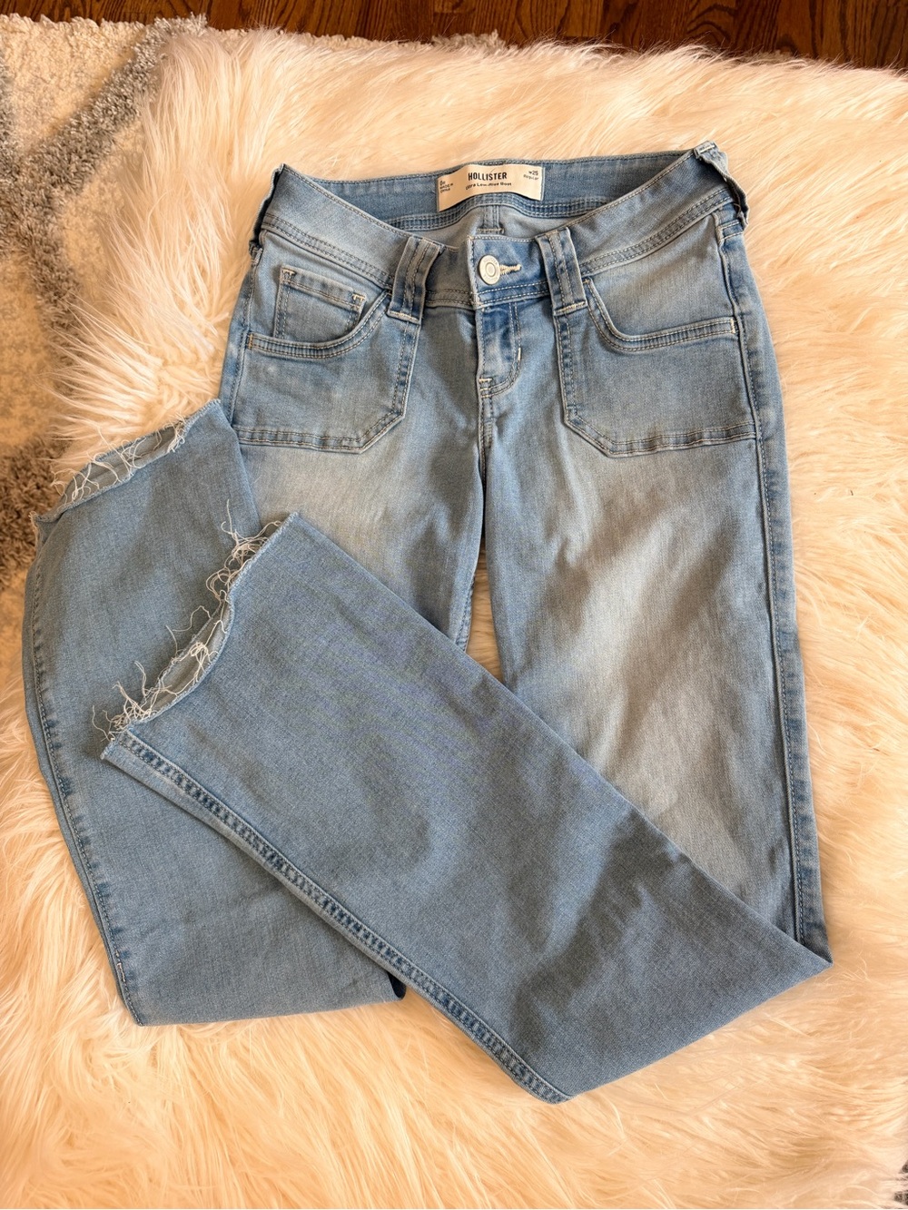 Hollister Women's Low Rise Bootcut Jeans with Frayed Hem